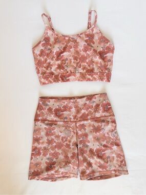 Indigo Luna Floral Matching Yoga Set - Cropped Tank (m) and Biker Shorts (sm)